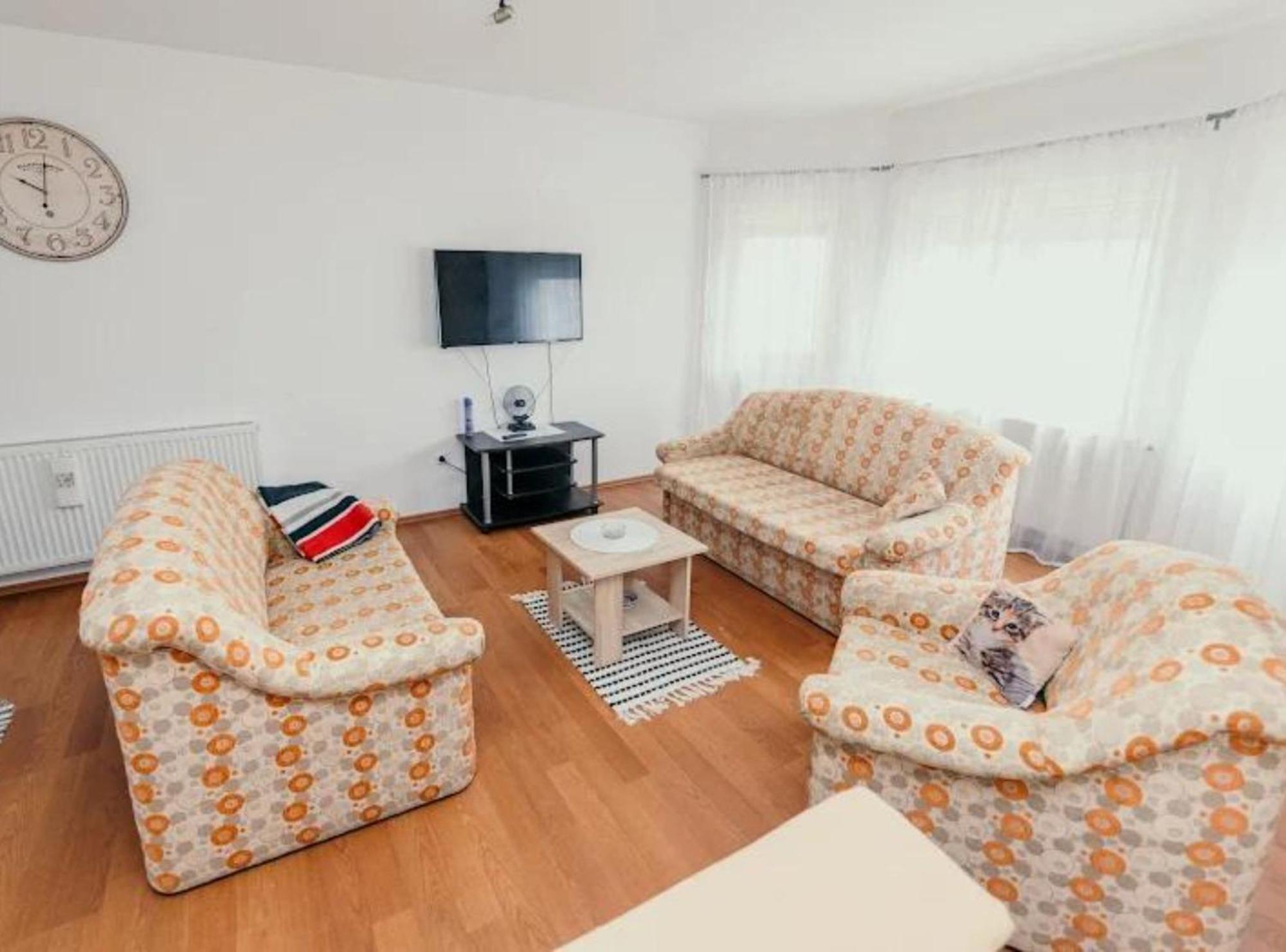 Apartmani Tea I Toni Gradiste 外观 照片