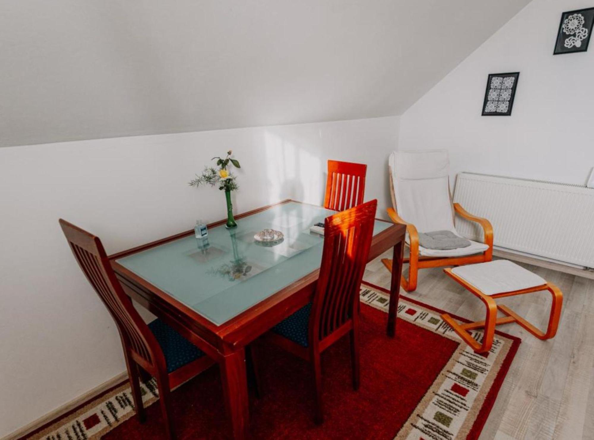 Apartmani Tea I Toni Gradiste 外观 照片