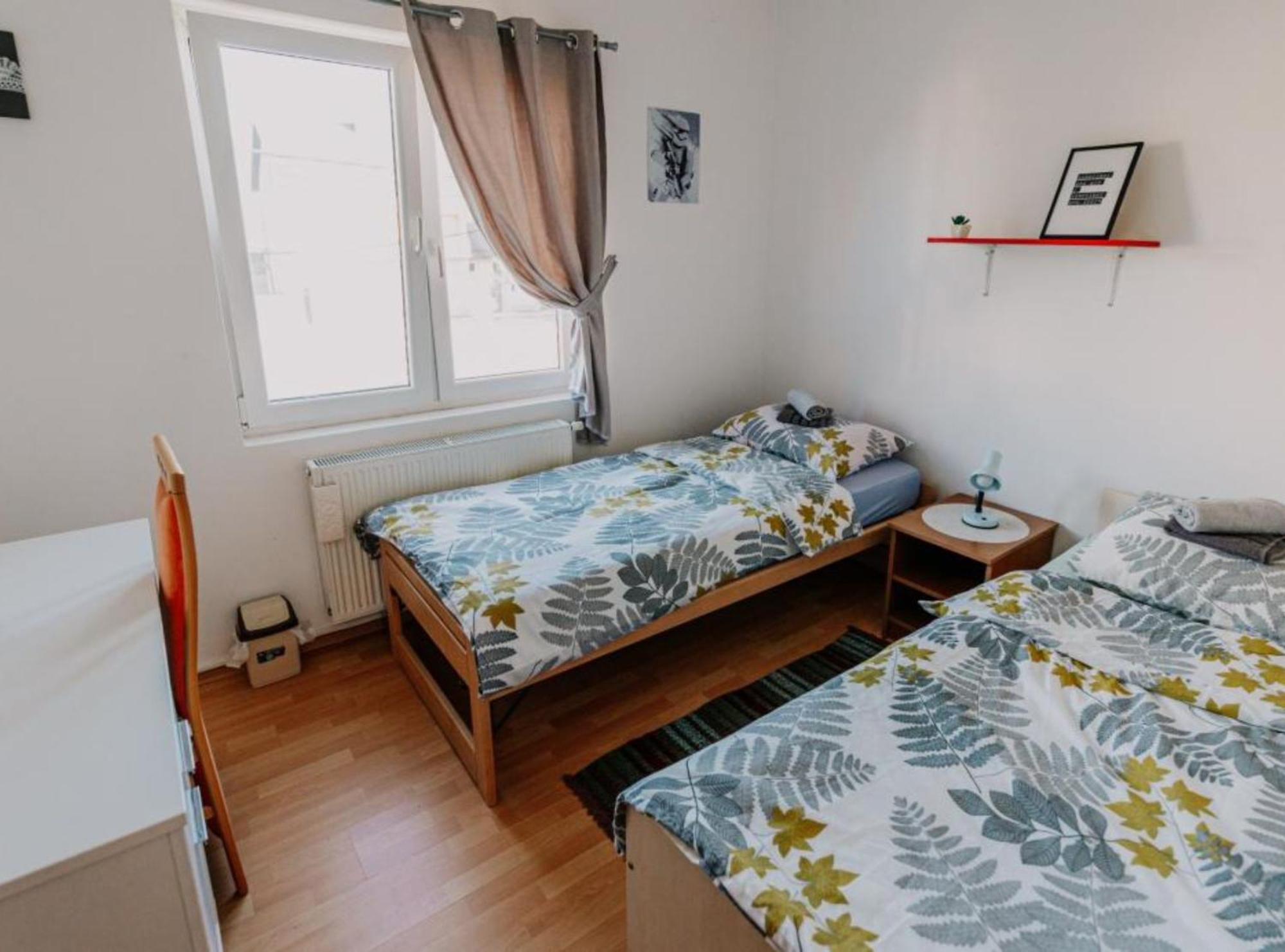 Apartmani Tea I Toni Gradiste 外观 照片