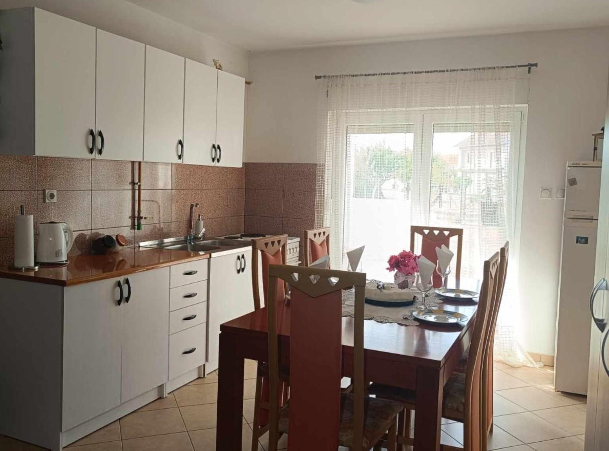 Apartmani Tea I Toni Gradiste 外观 照片