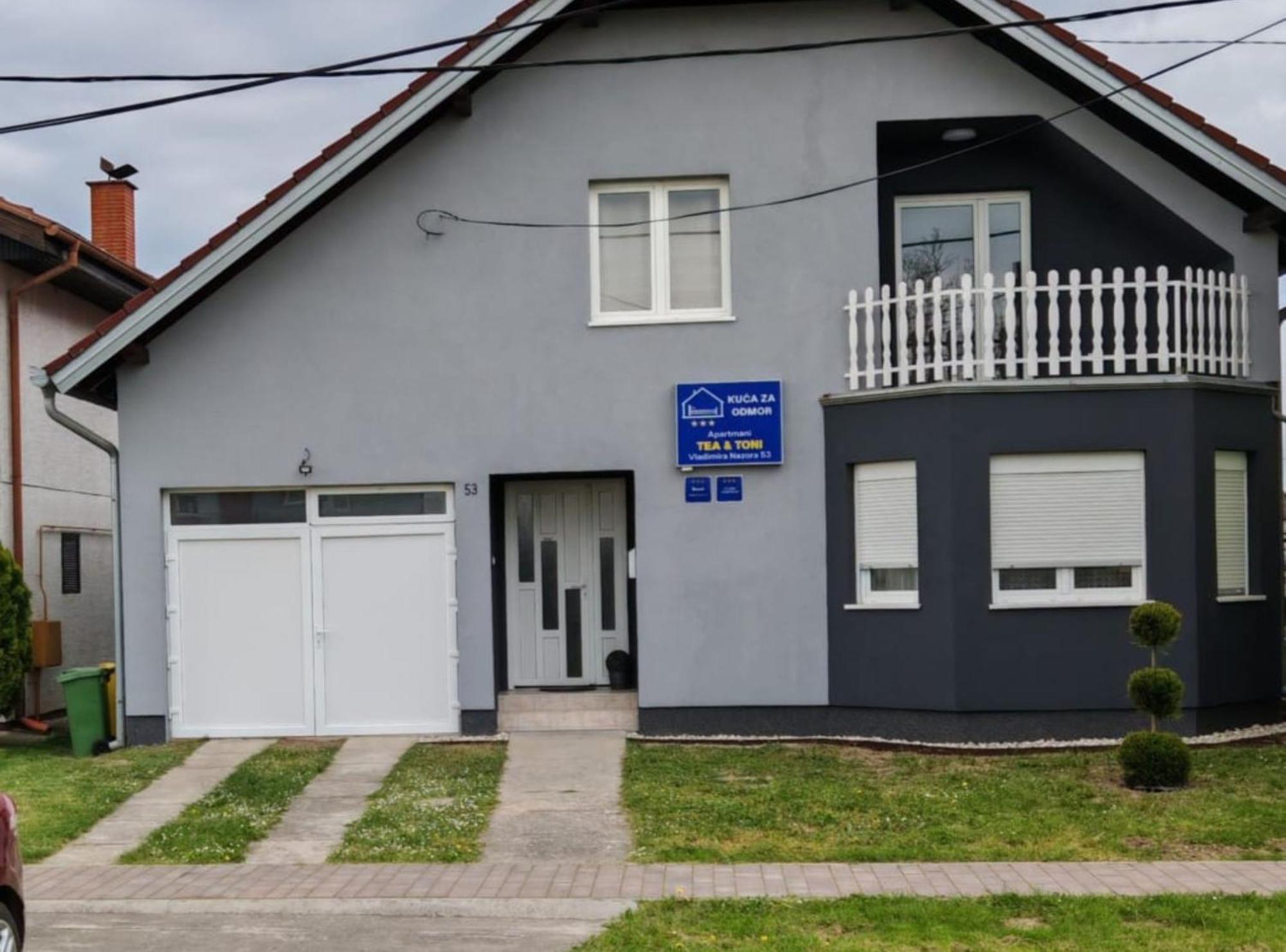 Apartmani Tea I Toni Gradiste 外观 照片